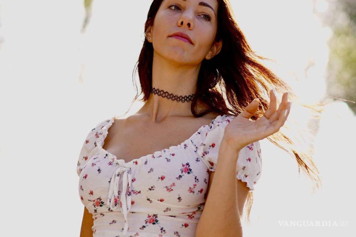 Mujer amamanta a su novio; ‘es nutritivo y me siento más femenina’