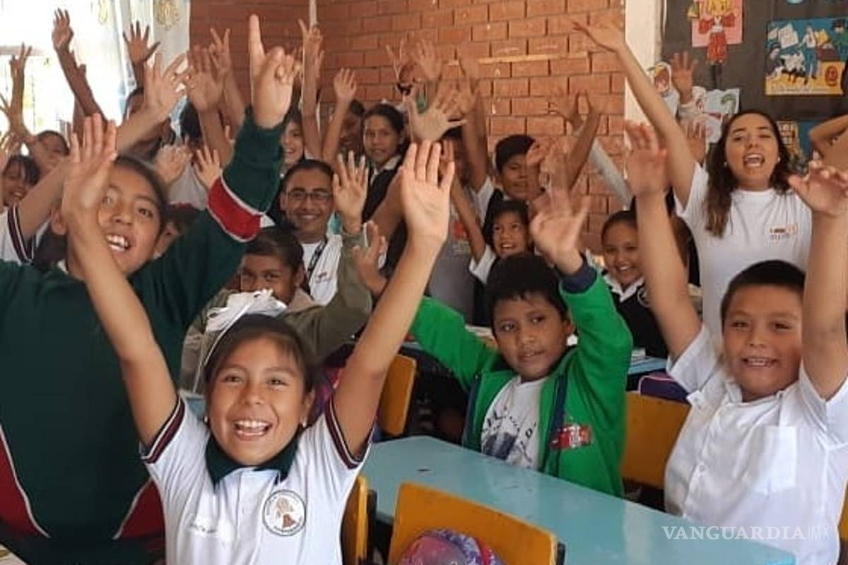 Apoya BIC en Ramos Arizpe en mejorar planteles escolares