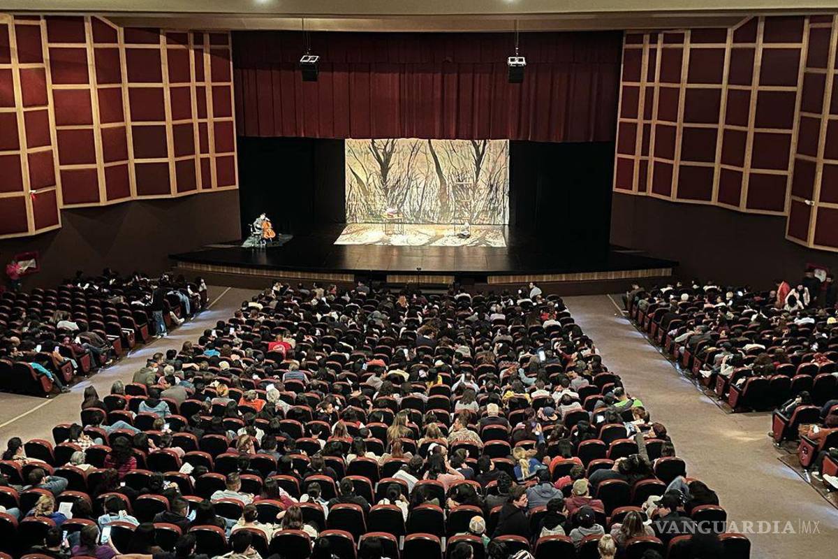 Con ‘Un monstruo viene a verme’ continúan los festejos del Teatro de la Ciudad