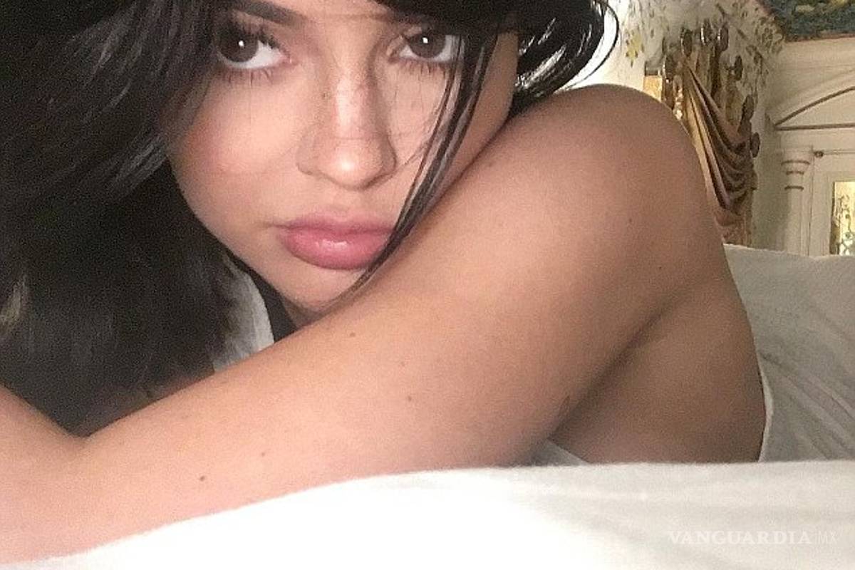Kylie Jenner otra celebridad que posa sin maquillaje