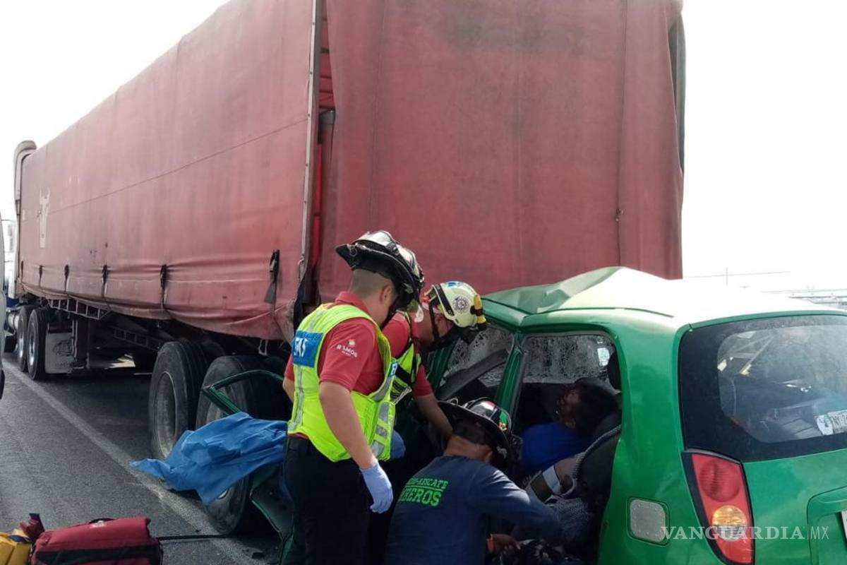 Fallece joven prensado en accidente de Saltillo; su padre está grave