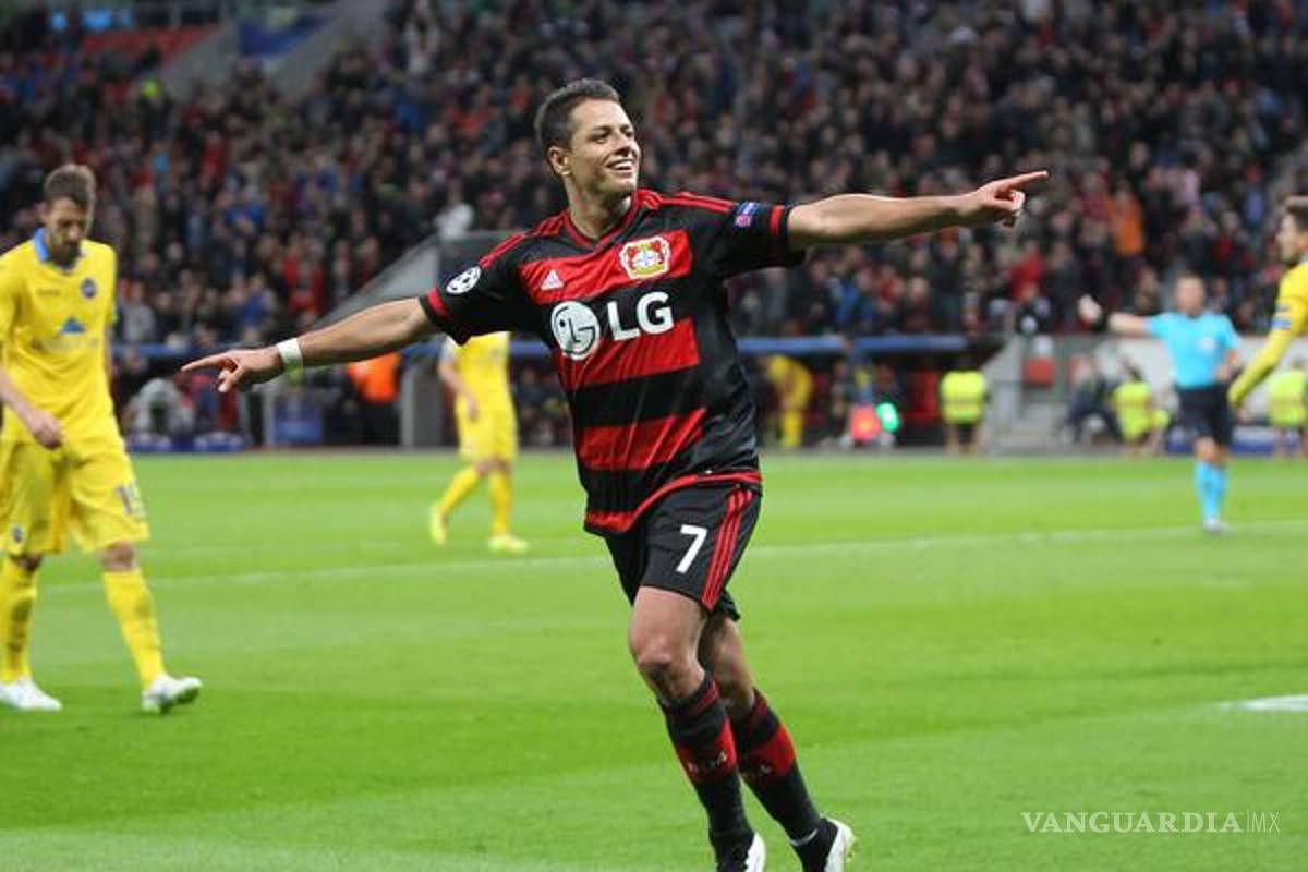 Chicharito regresa a la titularidad con Bayer Leverkusen