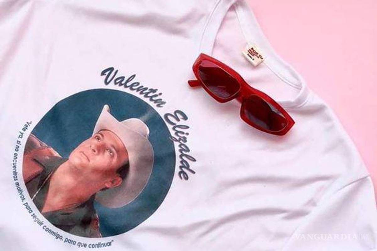 $!Playera con imagen del intérprete.