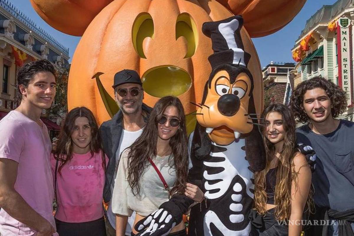 $!Vicente Fernández Jr. reta a que le manden pruebas de que Alejandro Fernández es gay