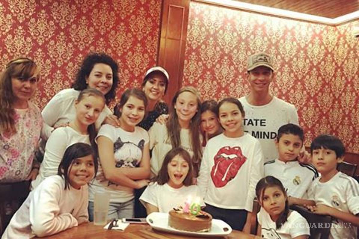 Andrea Legarreta y Erik Rubín celebran cumpleaños 10 de su hija Nina
