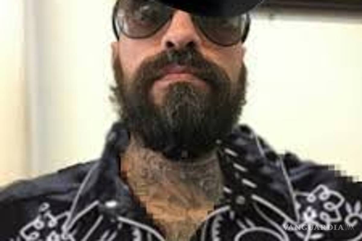 'Babo' se hace viral por cantar corridos en Instagram