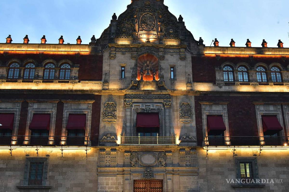 Destina SHCP un mdp para portón en Palacio Nacional