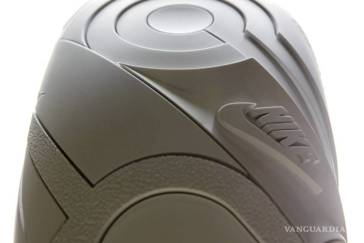 $!Lexus UX homenajea a los emblemáticos tenis Nike Air Force 1 con unos neumáticos