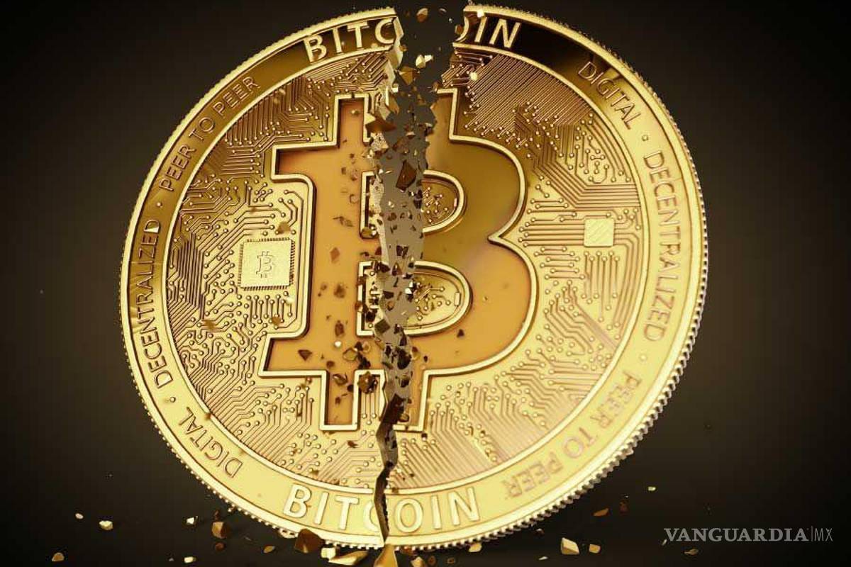 Bitcoin se derrumba, pierde casi 50% de su valor