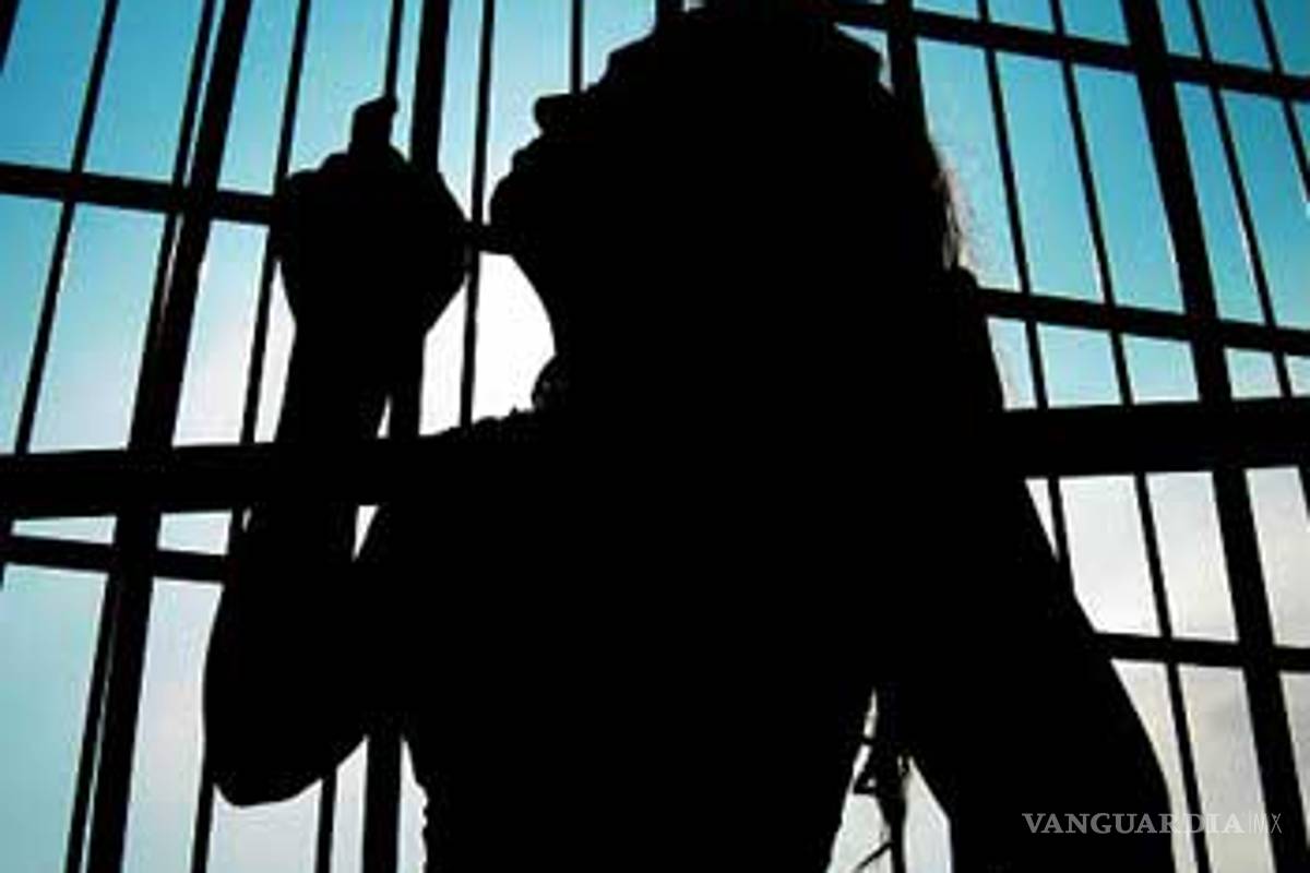 Mujer prostituía a sus hijas, la condenan a 195 años en prisión