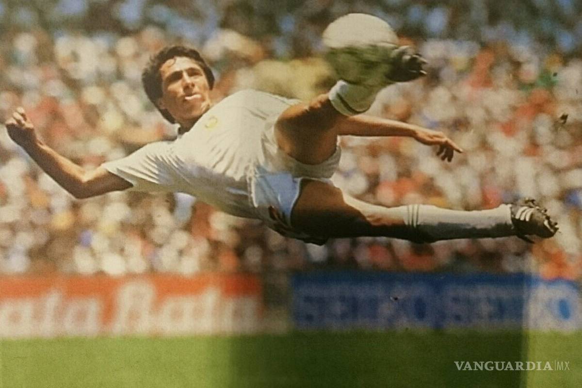 Manuel Negrete también pide que se encuentre su jersey robado en México 86