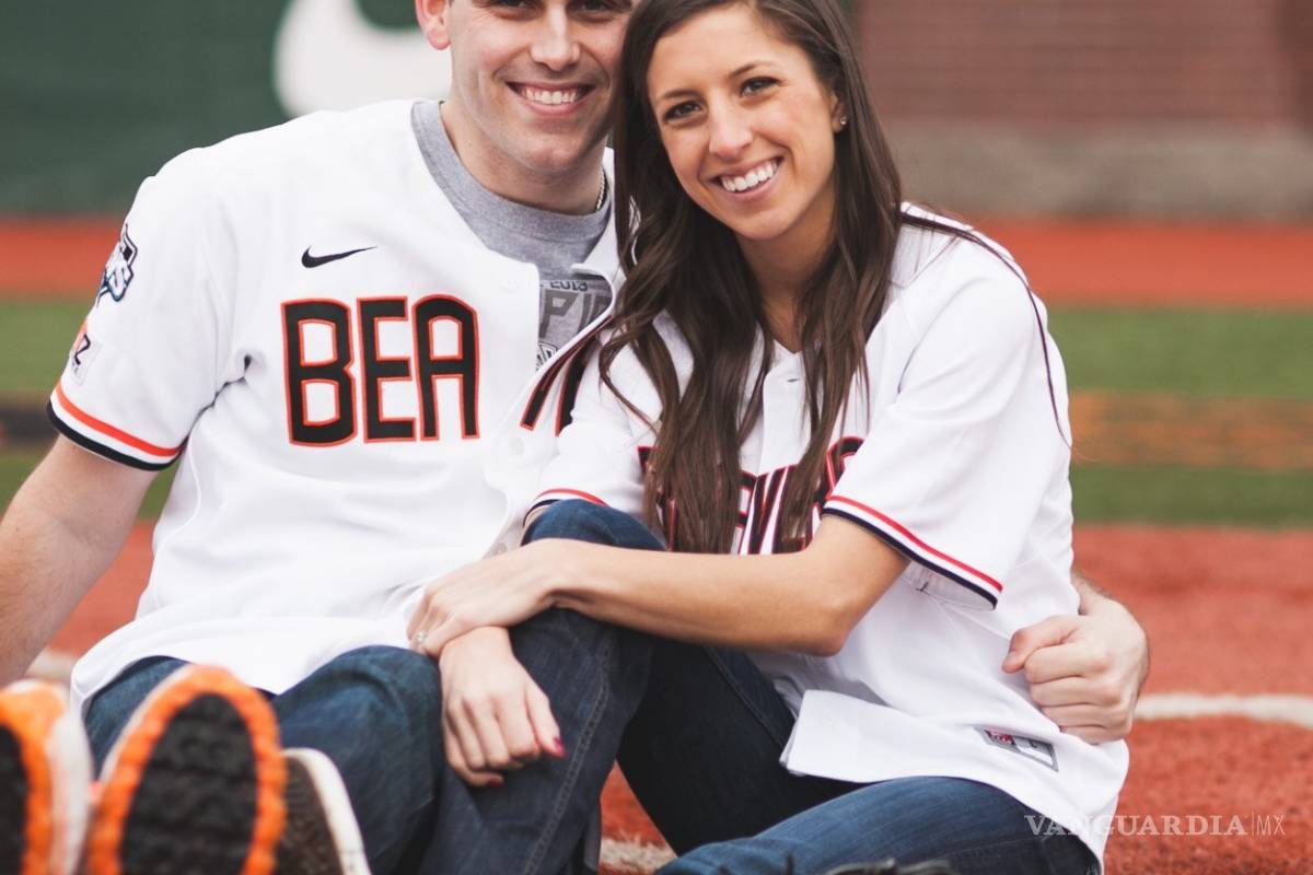 Adopta beisbolista a 36 niñas que fungían como esclavas sexuales en Uganda