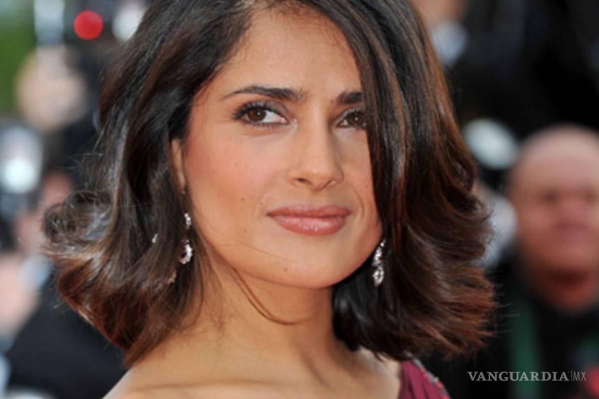 Salma Hayek presume cuerpazo un día antes de cumplir 53 años