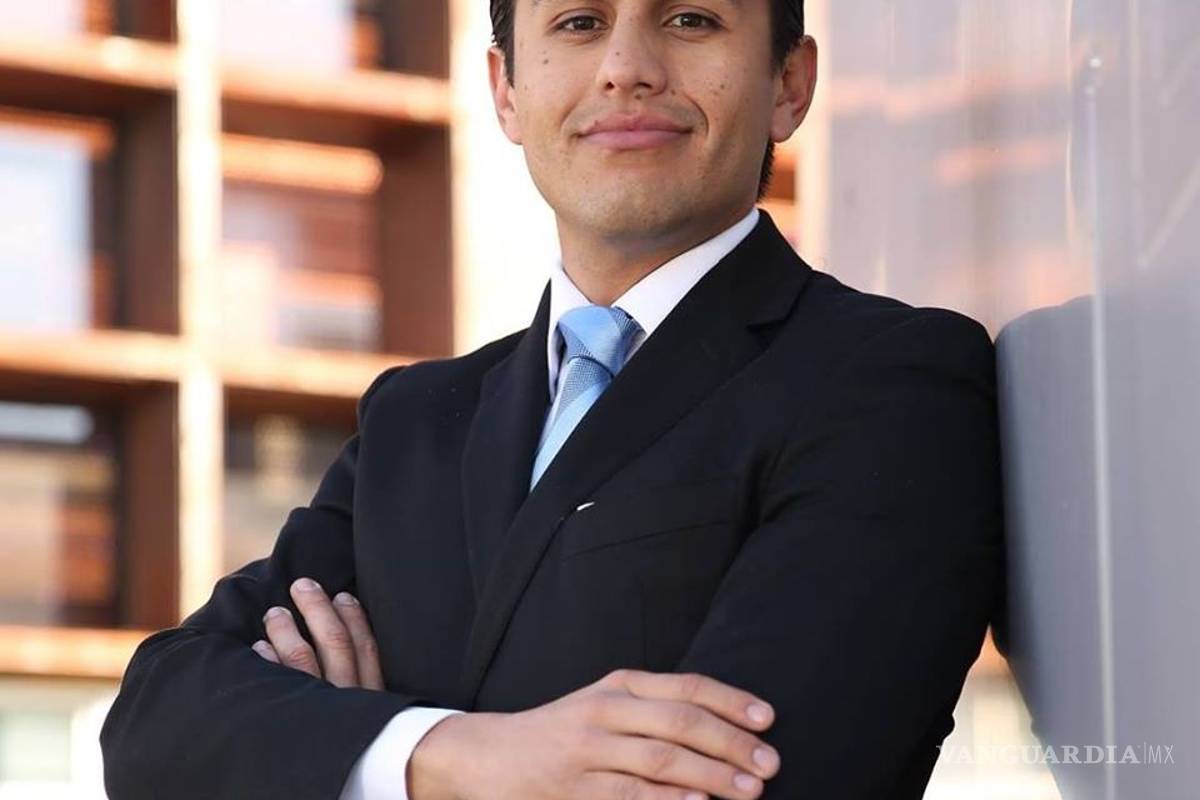 Sobrino de Carlos Ahumada cobró una multa en efectivo; acusan soborno, él lo niega