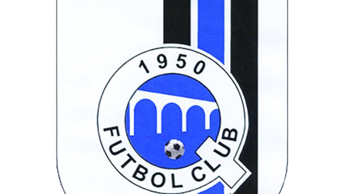 Par de roscas en el Universitario entre Pumas y Gallos