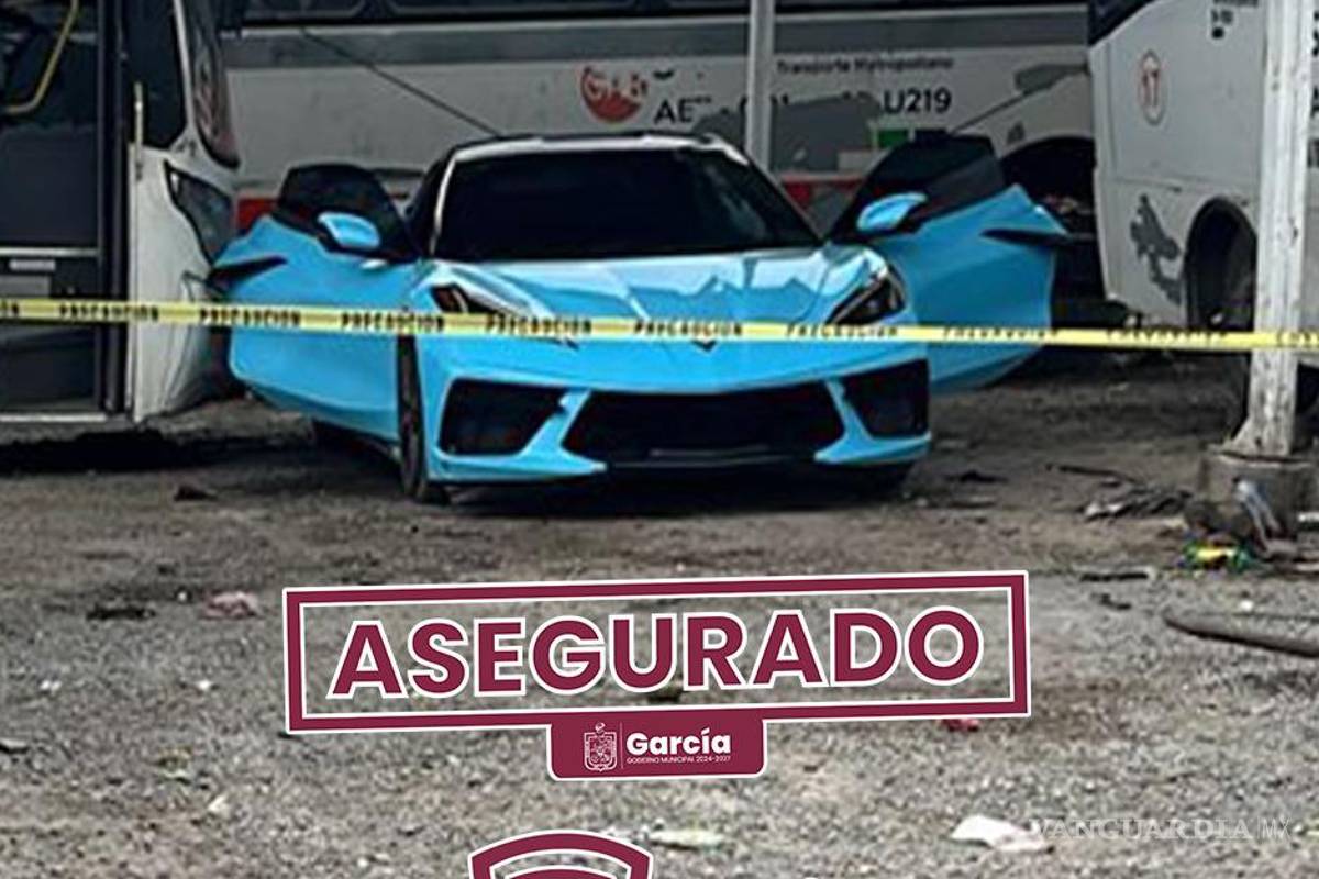 Ataque a lote de autos deja cuatro fallecidos y dos autos calcinados, en Nuevo León