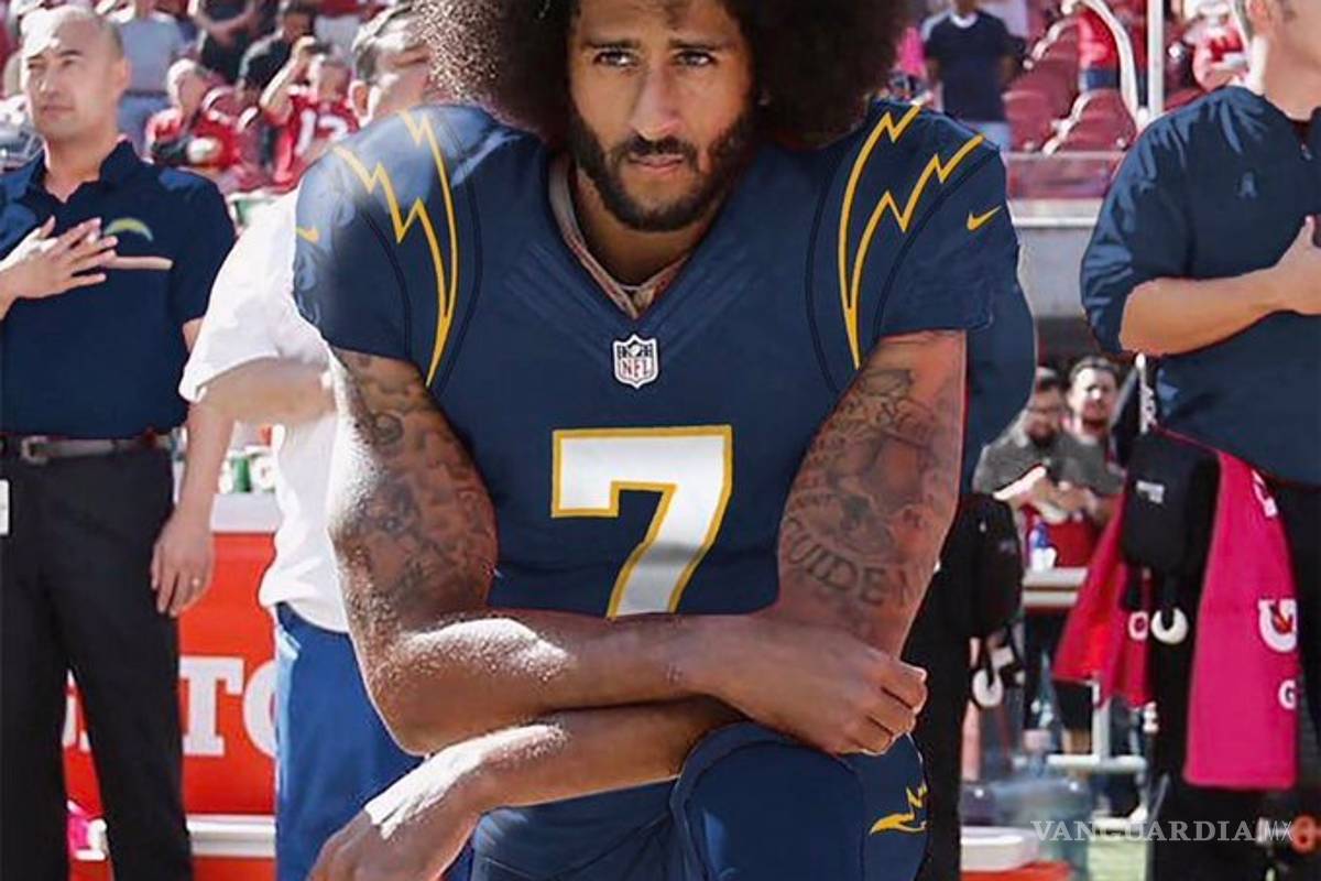 Coach de Chargers asegura es una locura no considerar a Kaepernick