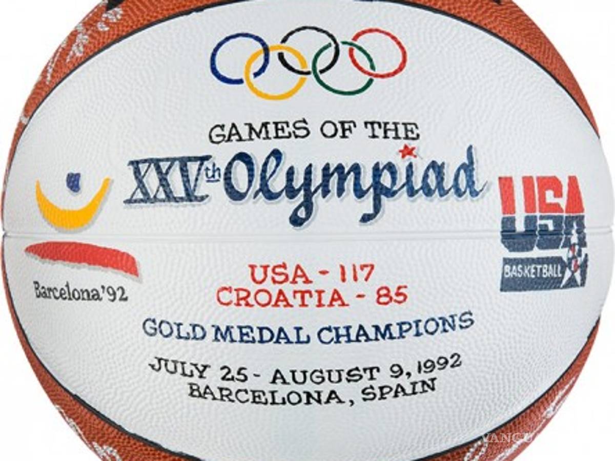 $!Subastan artículos del ‘Dream Team’; entre ellos tenis de Michael Jordan