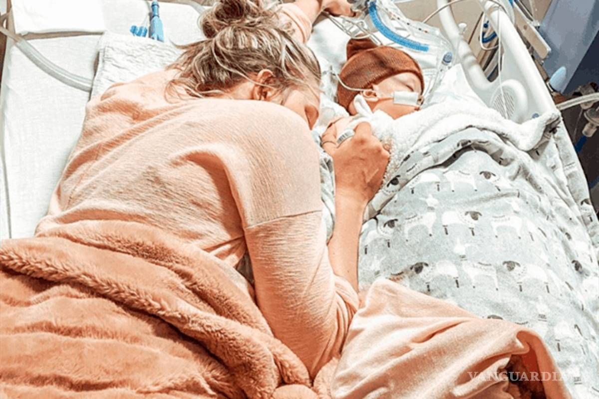 $!Youtuber sube fotos de la muerte de su bebé, la tunden con críticas