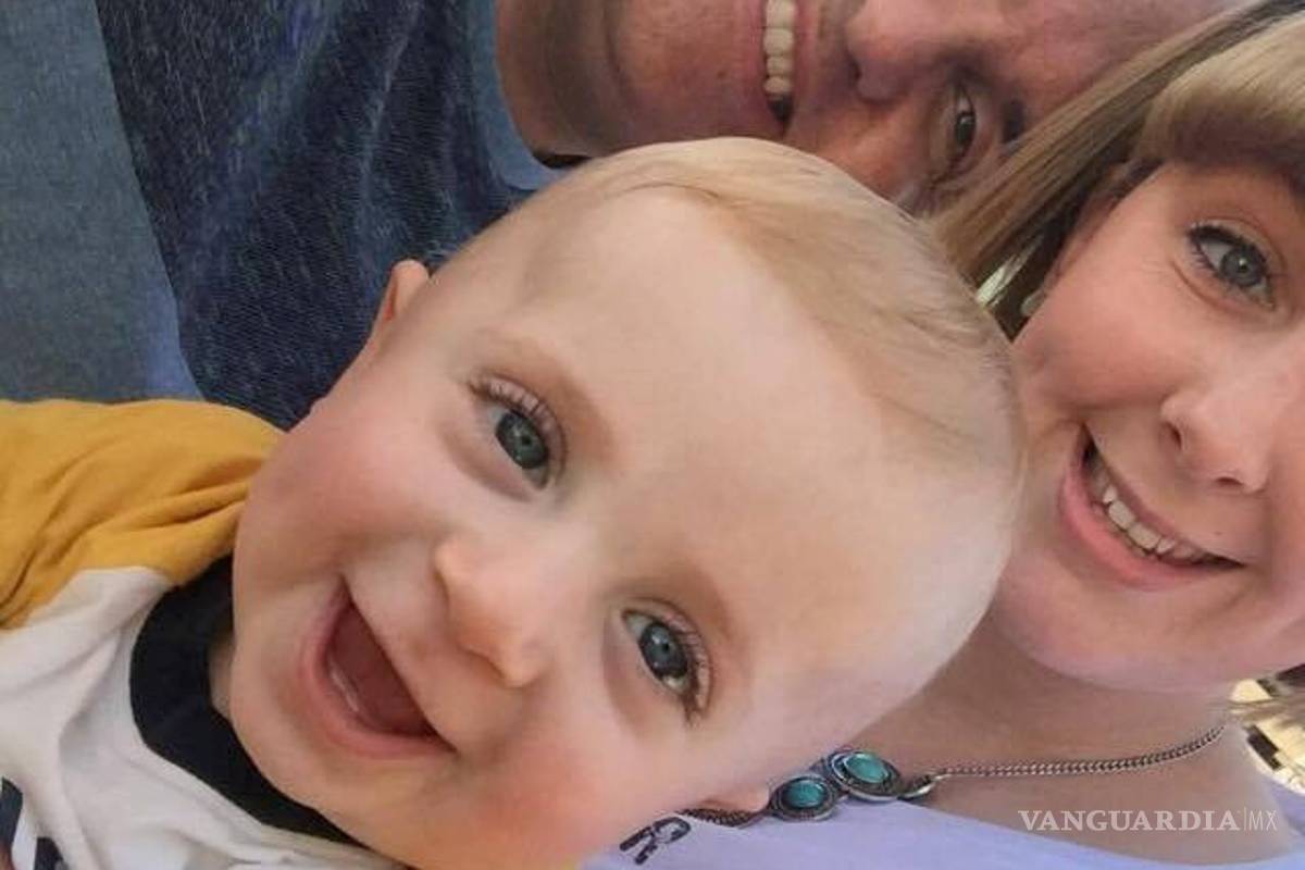 Conoce la historia del "niño de cristal"; un simple estornudo podría enviarlo al hospital