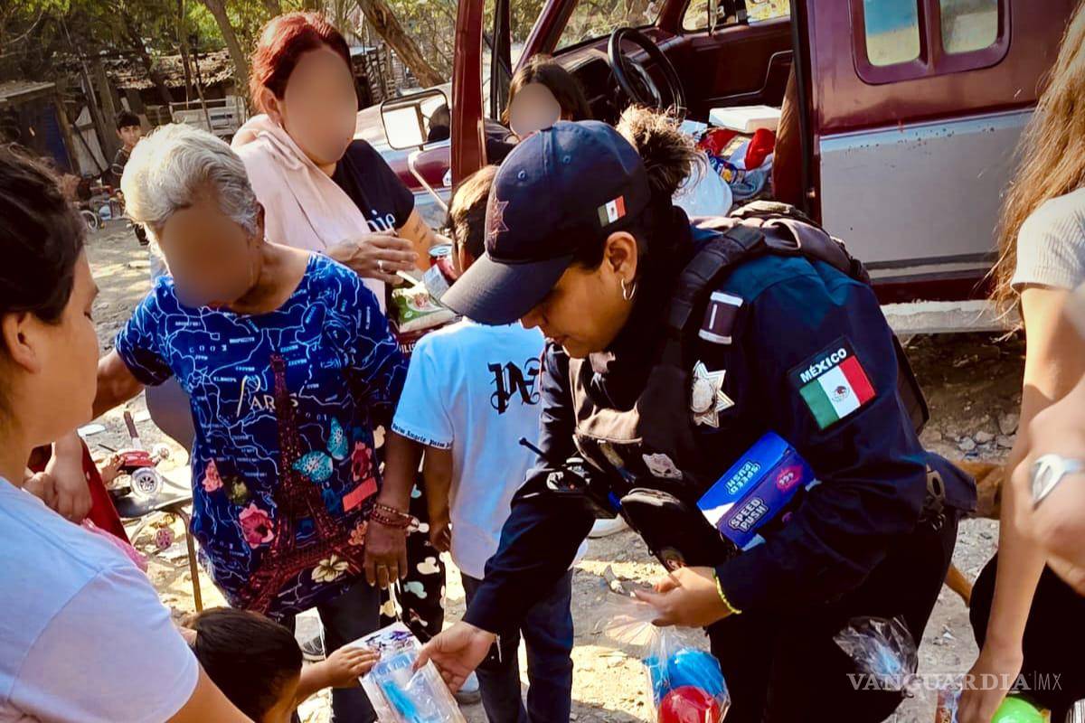 Uniformados de Guadalupe, NL llevan alegría a niños de escasos recursos