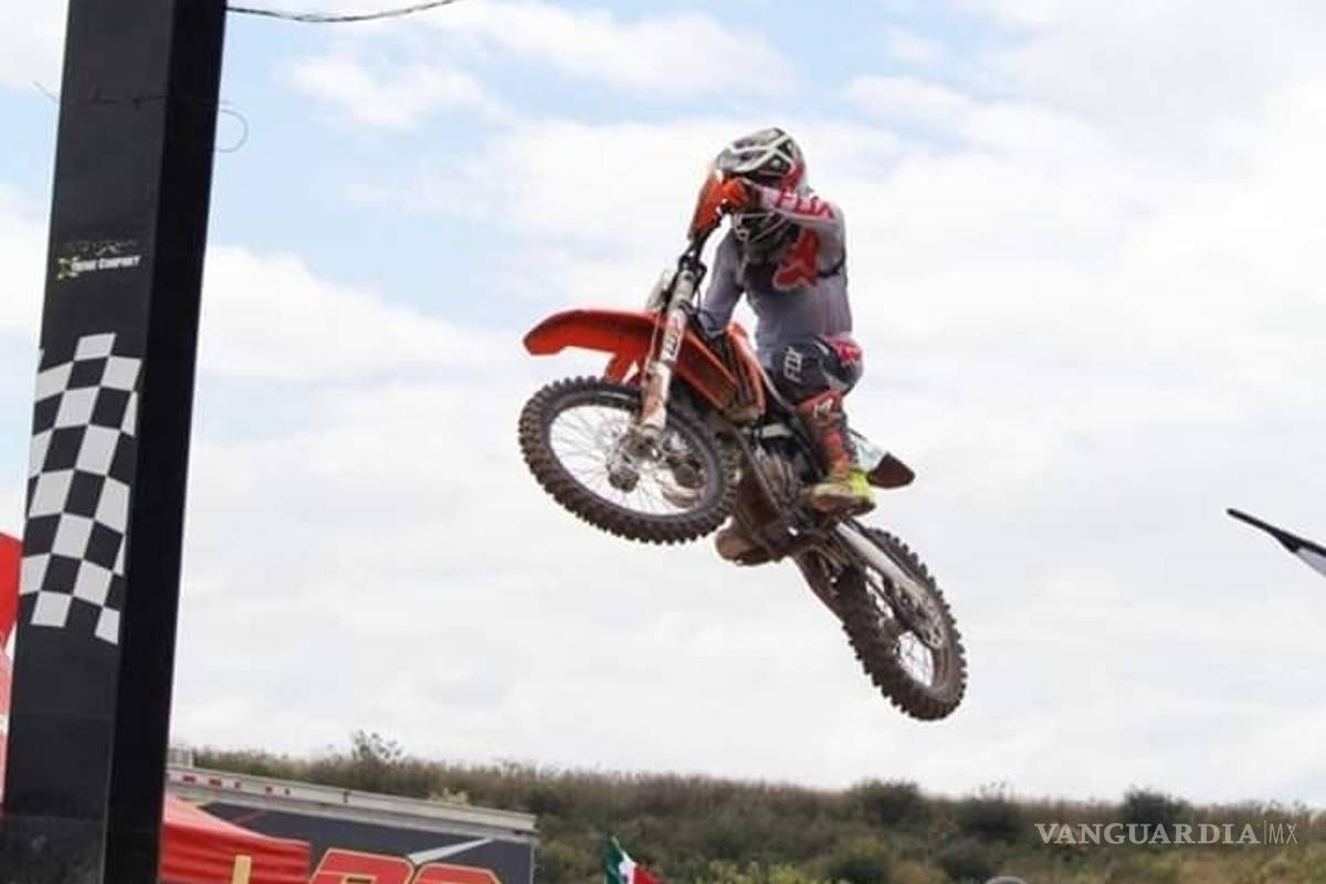 En motocross no tienen descanso