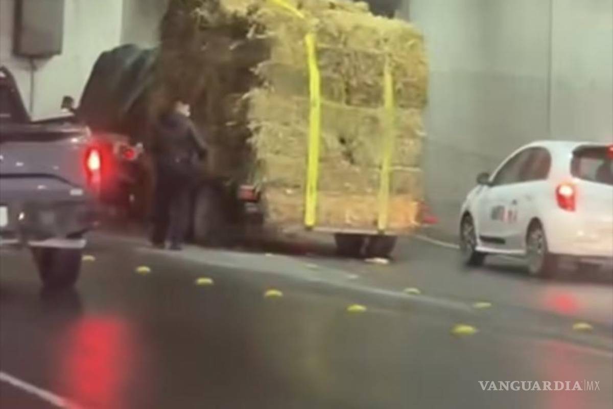 $!La unidad no logró librar la curva al incorporarse al carril que conecta con el bulevar Fundadores.