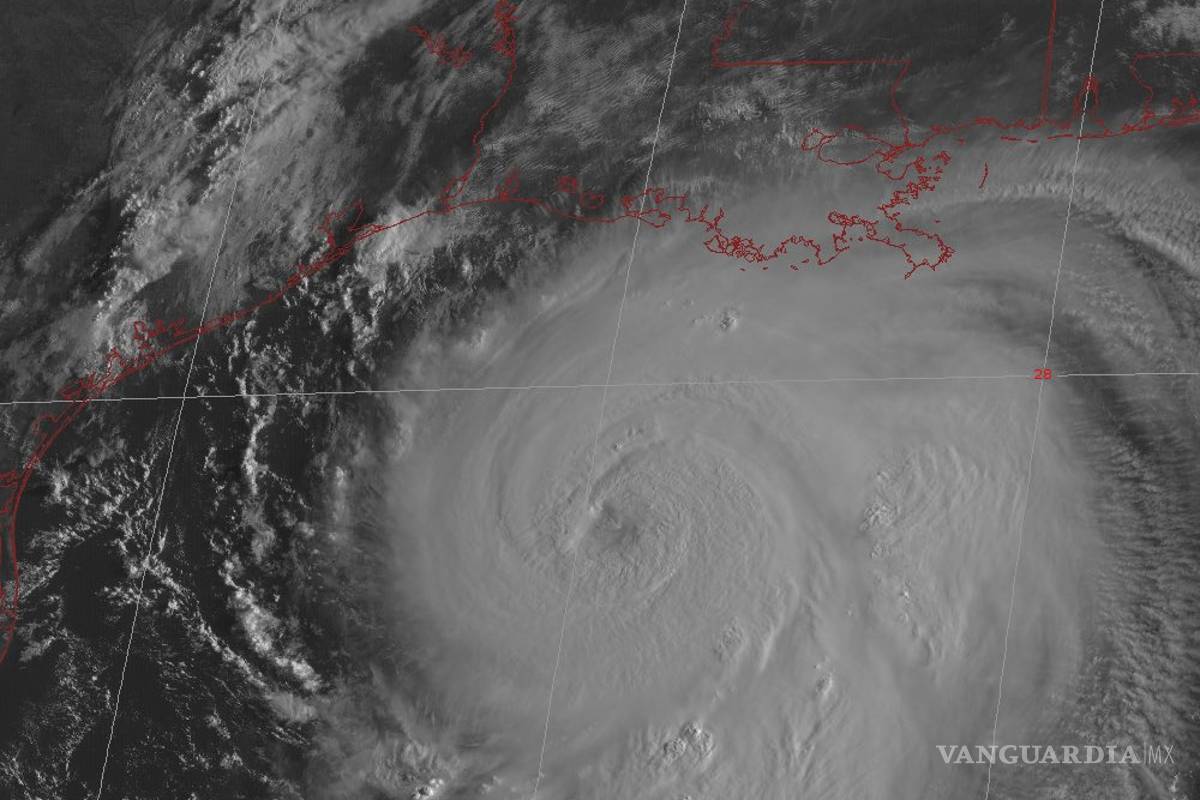 Advierten que Huracán Laura ya es categoría 3 y se prevé aumentará a 4