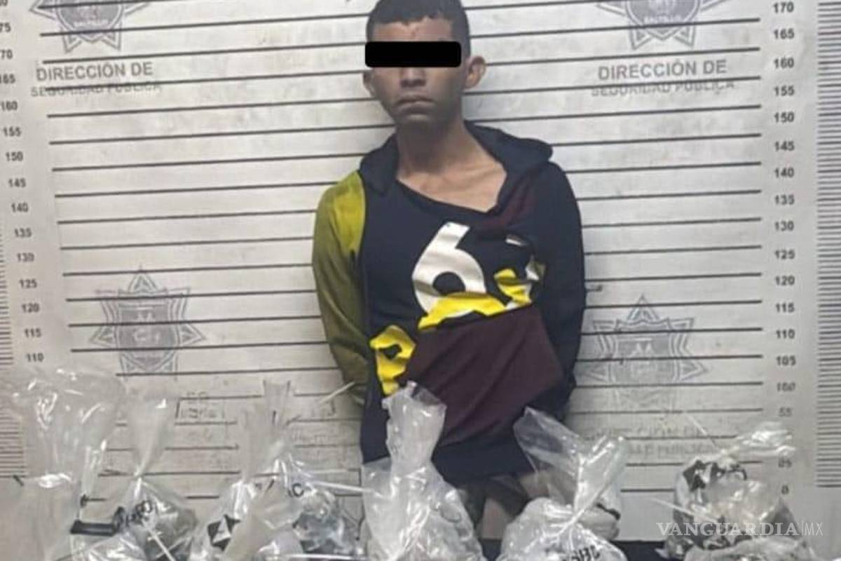 $!Personal bancario proporcionó las características del sujeto y colaboró con los elementos para su detención.