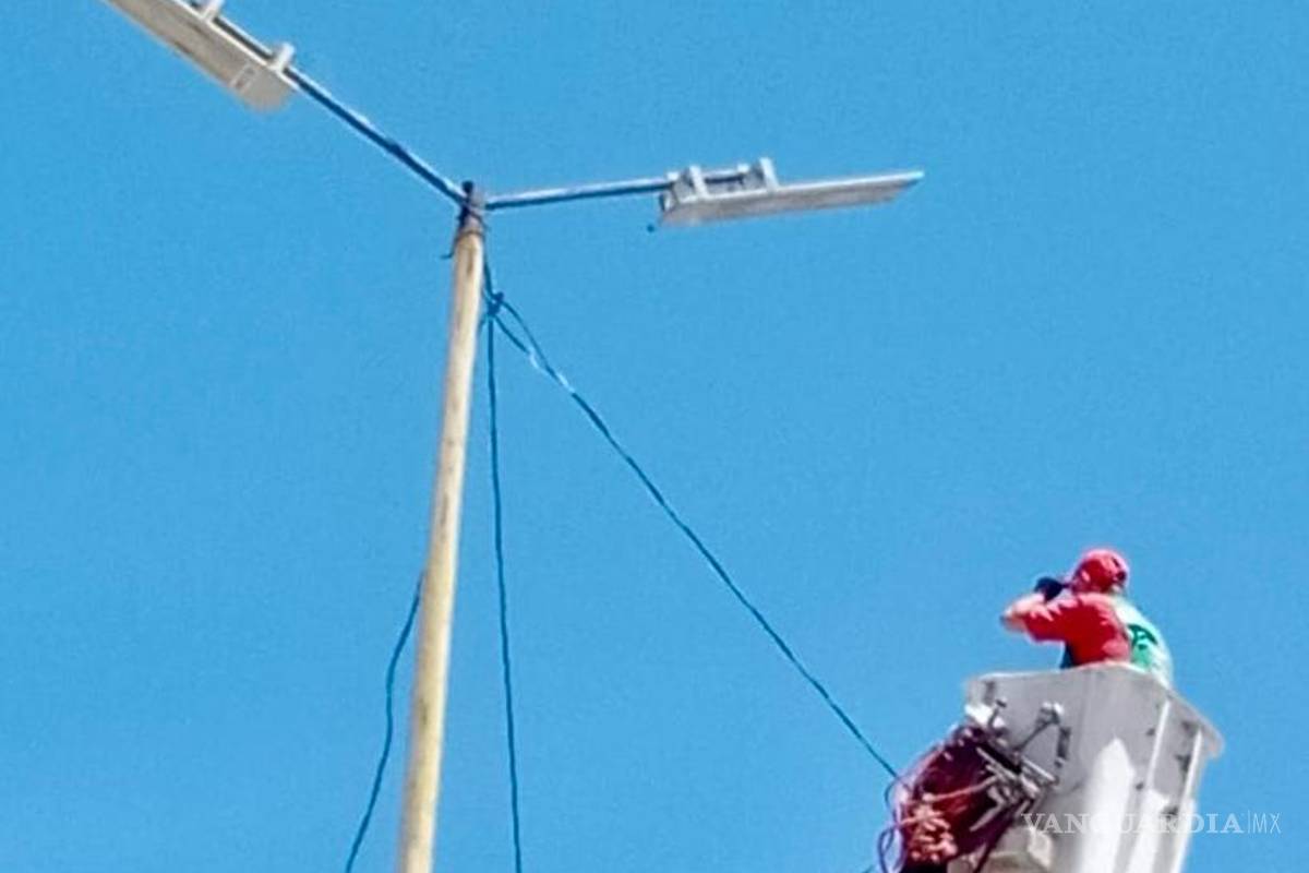 Mejoran alumbrado público en colonias de Ramos Arizpe para fortalecer la seguridad