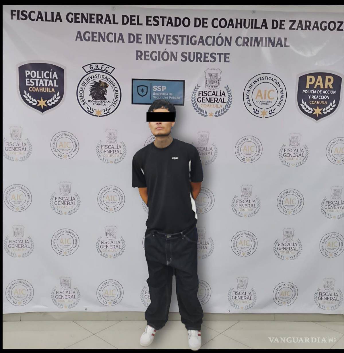 $!Uno de los aseguramientos se realizó en la colonia Nueva Imagen, donde fue ubicado Christian “N”, de 25 años de edad, señalado dentro de la línea de investigación que se sigue por el crimen ocurrido en días recientes.
