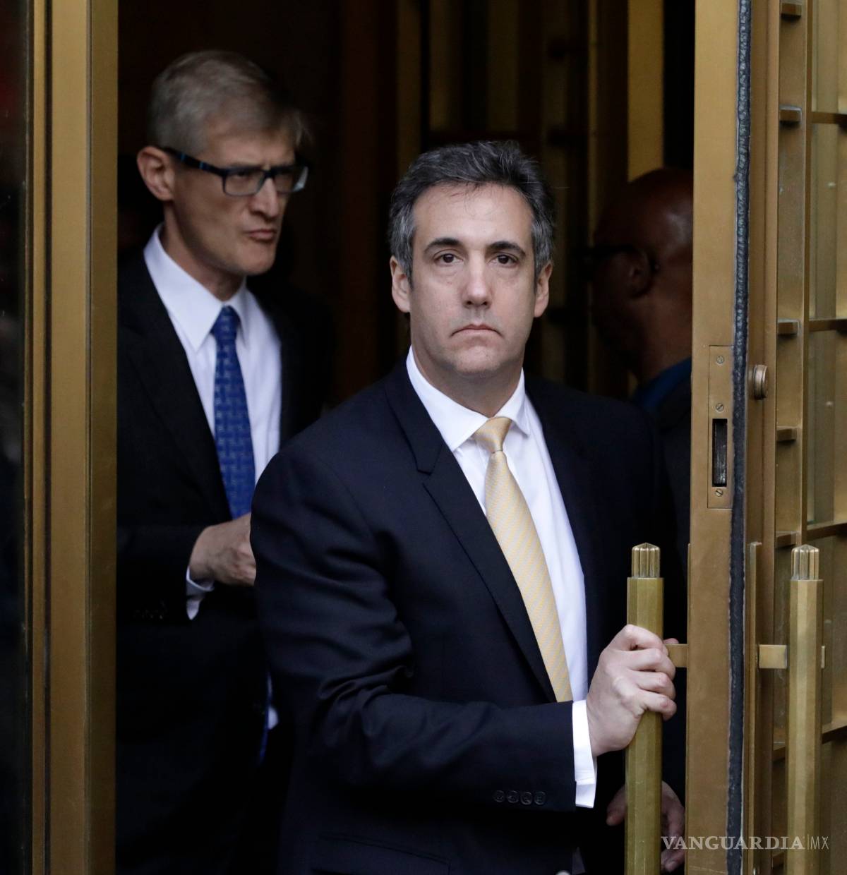 $!Trump acusa a Michael Cohen de "inventar historias" para rebajar su condena
