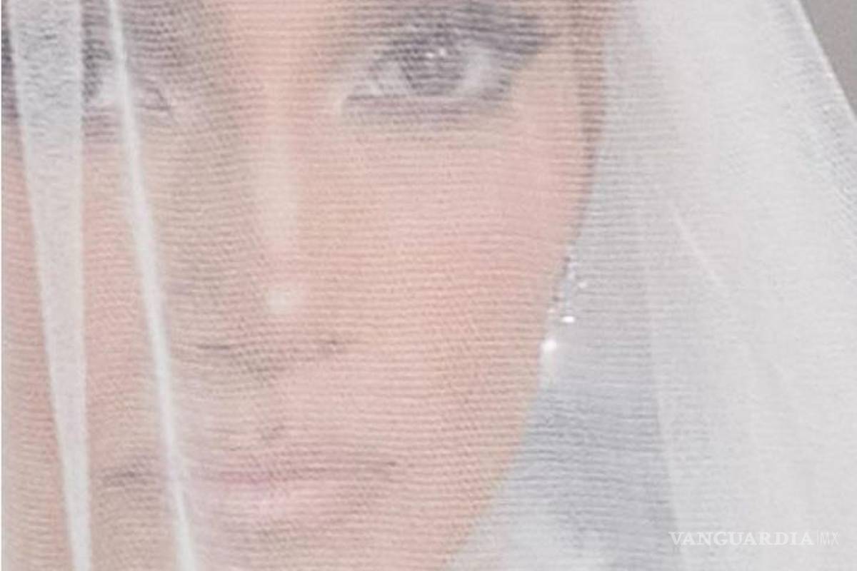 $!En la publicación, la cantante y actriz invita a visitar su sitio OnTheJLo.com.