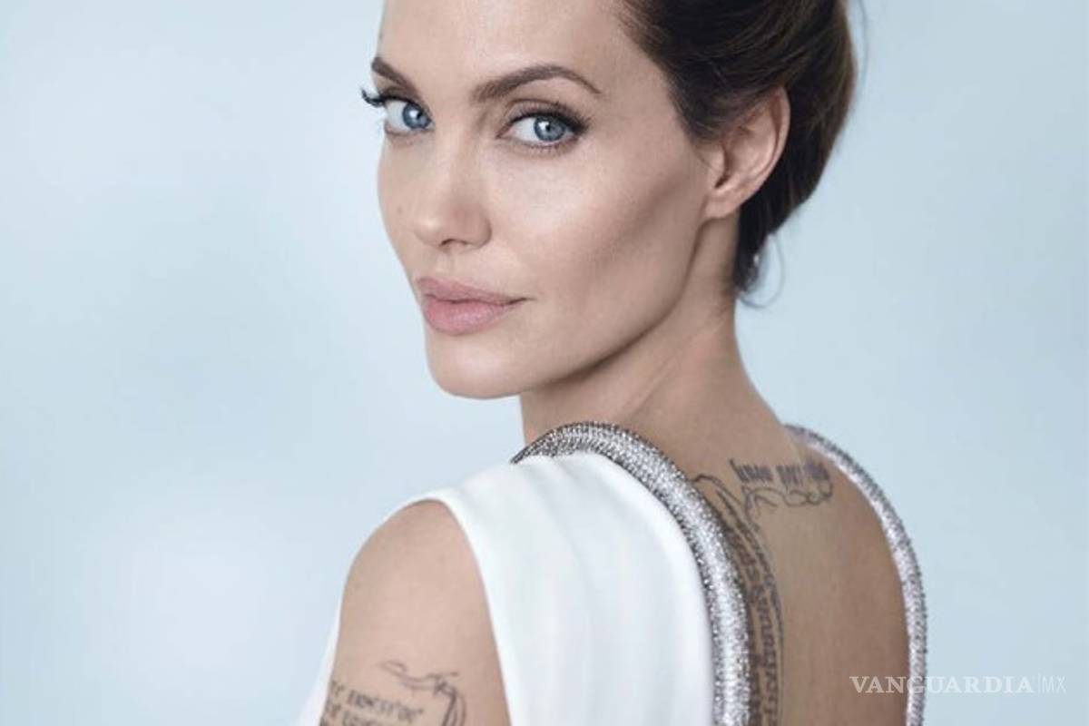 Jolie regresa al ruedo