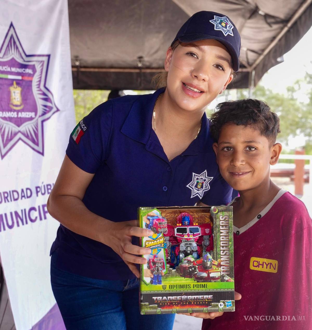 $!Entregaron a niños regalos, juguetes, alimentos y se realizaron actividades recreativas.