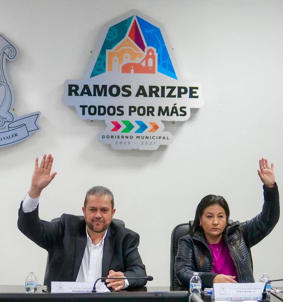 $!El nuevo sistema de incentivos que se aprobó premiará la conducta ejemplar y la antigüedad de los agentes, con el objetivo de mejorar la calidad del servicio público.