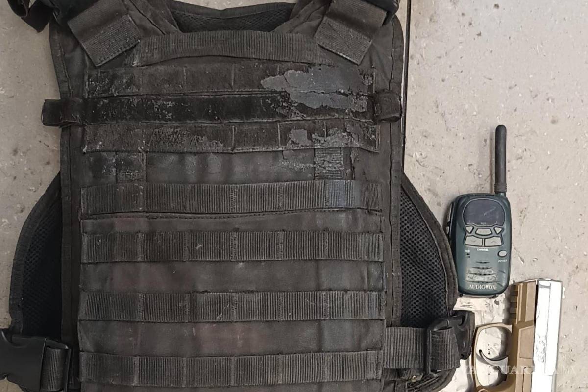 Detienen en Nuevo León a hombre que se hacía pasar como elemento de la Policía Federal