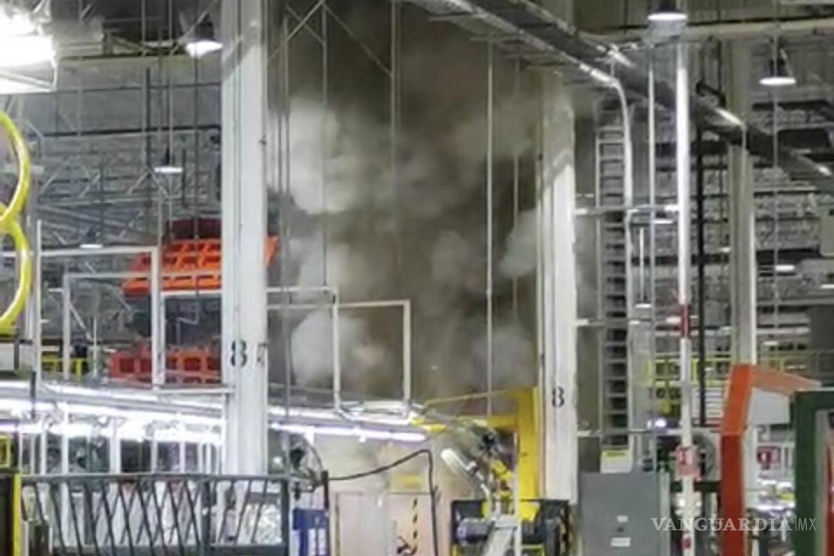 Ramos Arizpe: incendio en Whirlpool moviliza a Protección Civil (video)