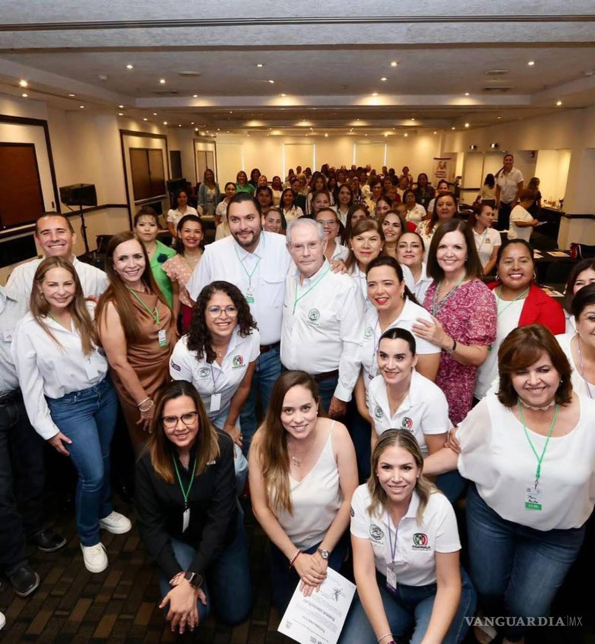 $!Mujeres priiistas de todo el Estado se dieron cita en Monclova.