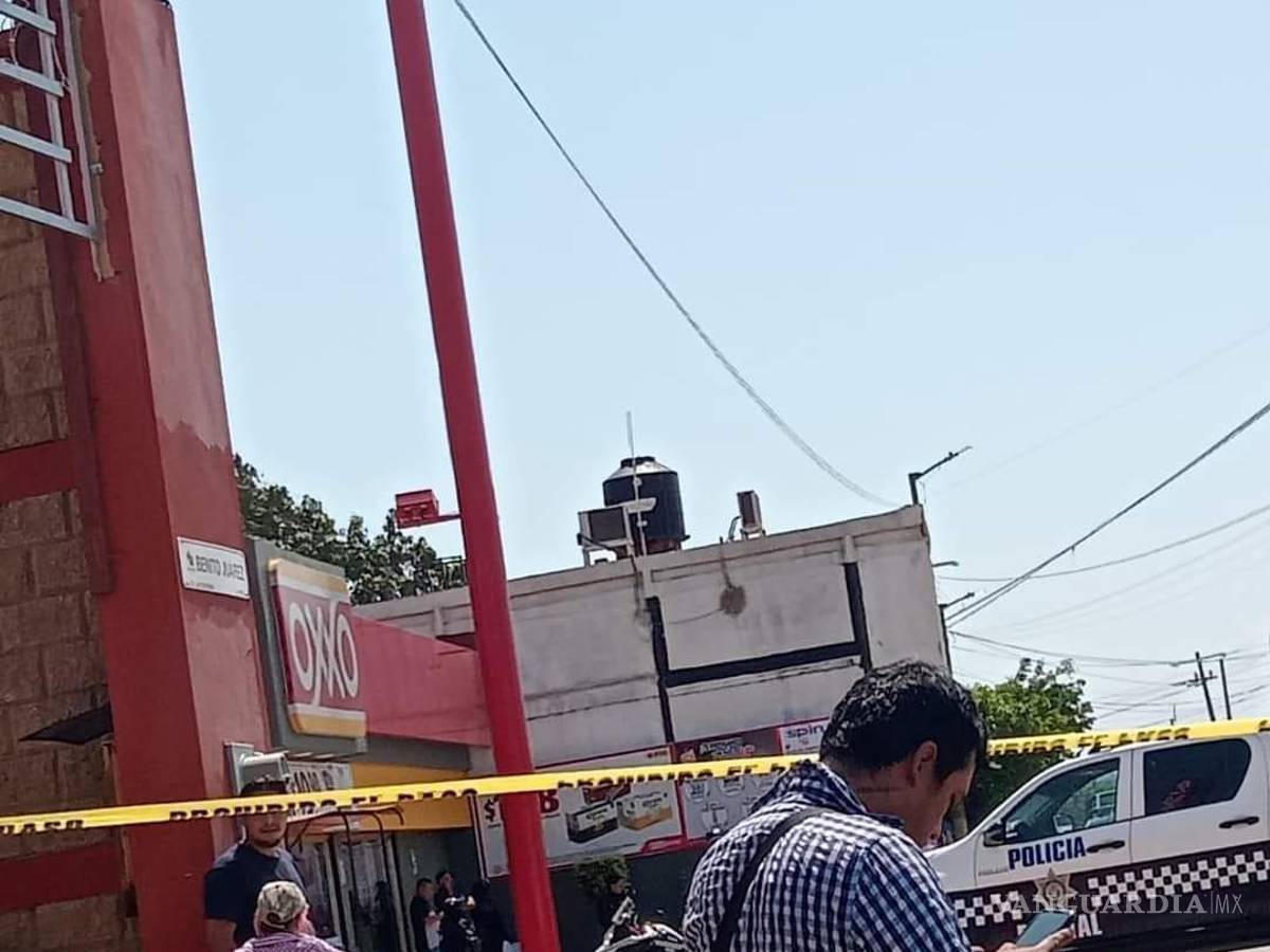 $!A las afueras de un Oxxo en Cosoleacaque fueron asesinadas las periodistas de El Veraz.