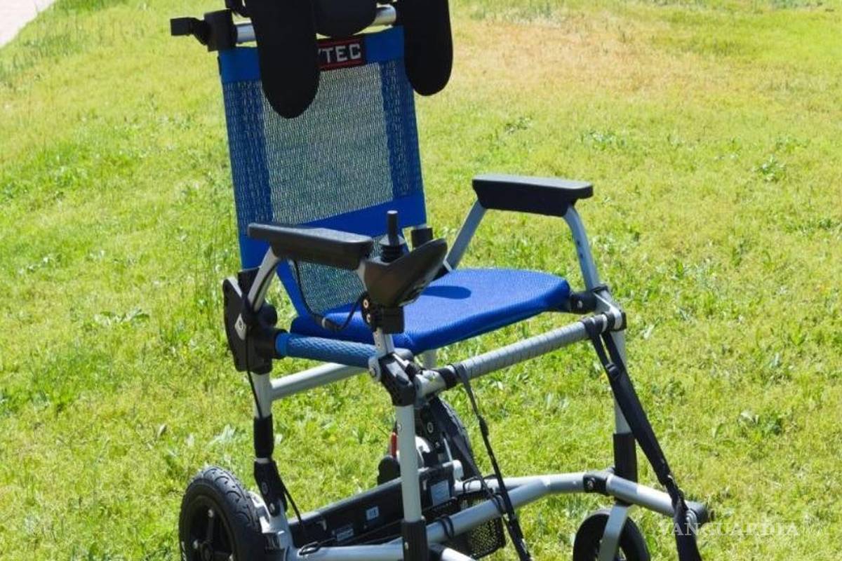 Dan alas a personas con discapacidad en Saltillo para que practiquen senderismo