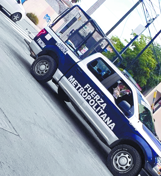 Vamos a tirar tu cuerpo por ahí: intimidaban oficiales de la Fuerza Metropolitana de La Laguna