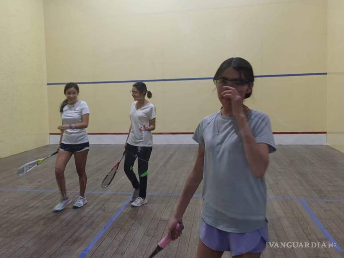 $!Las representantes coahuilenses demostraron toda su destreza en el squash.