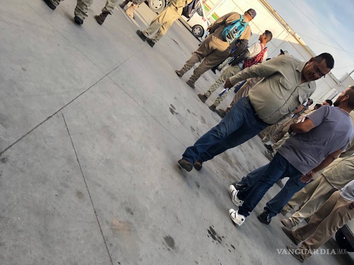 $!Trabajadores del Simas Torreón realizan paro de labores