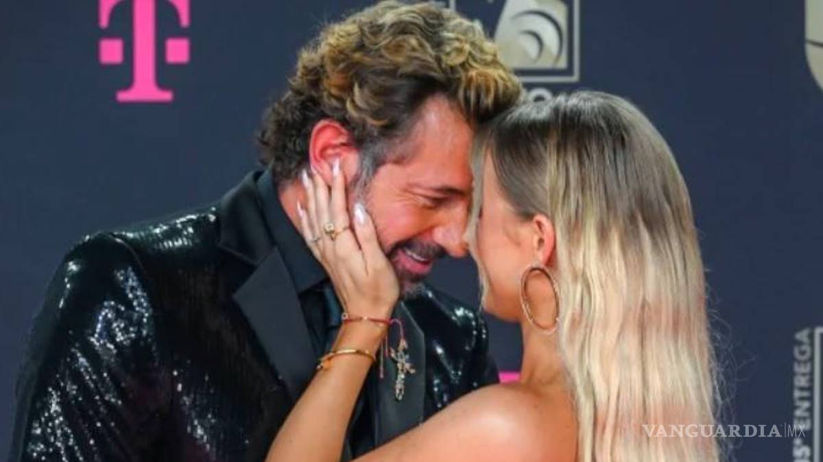 $!Irina Baeva lució un lindo vestido escotado y Gabiel Soto llevaba un traje negro.