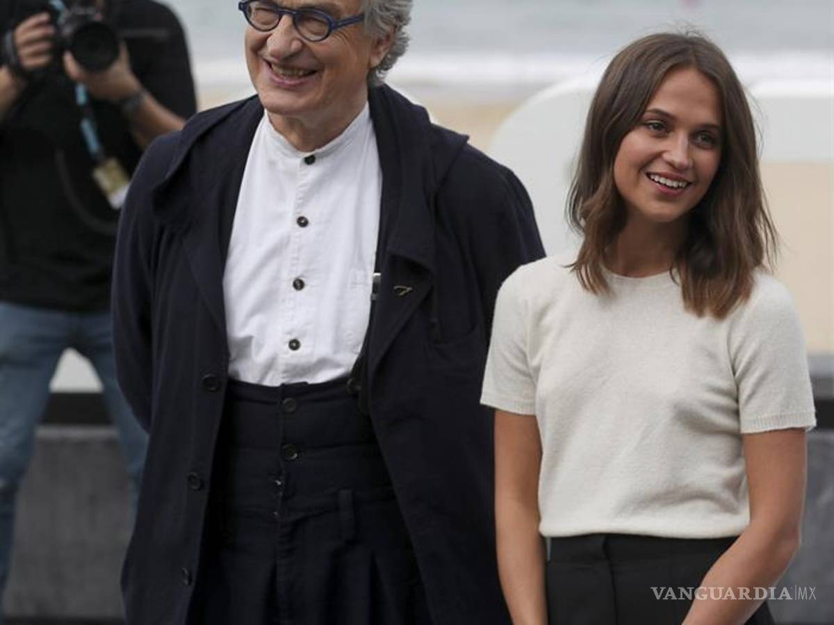 $!Tibia recepción de "Submergence", de Wenders en San Sebastián