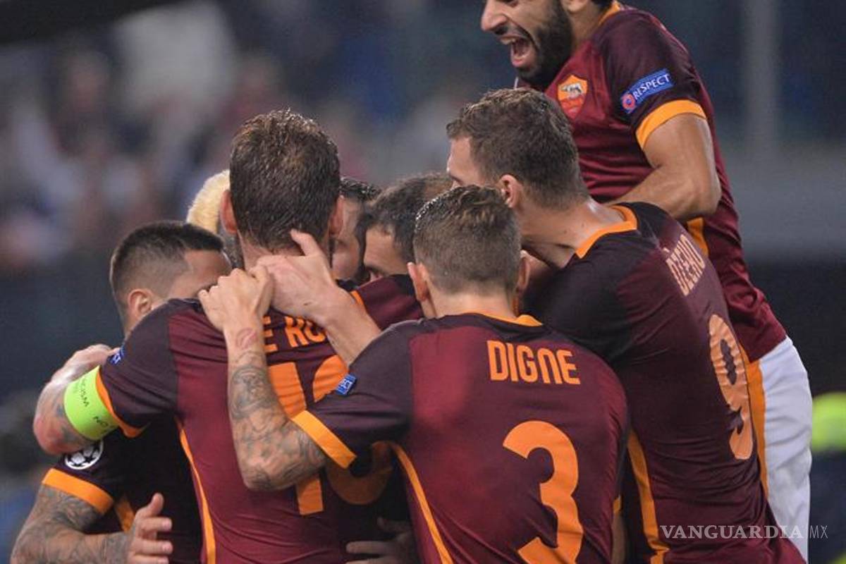 Roma vence al Leverkusen de 'Chicharito'