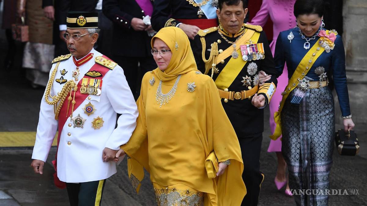 Así inicia el reinado del Carlos III tras una larga espera para ser el monarca británico (fotos)