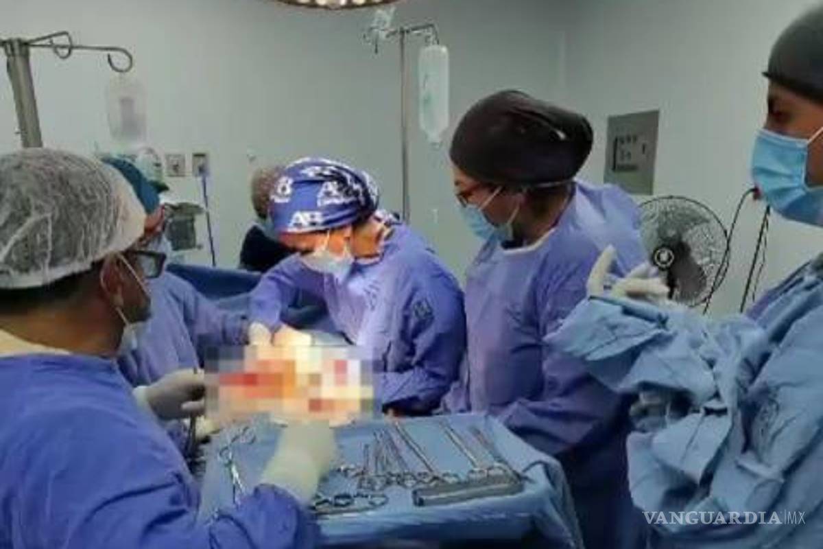 $!El nacimiento múltiple fue atendido mediante cesárea por especialistas en ginecología, pediatría y anestesiología.