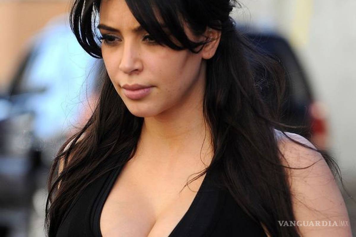 Kim Kardashian se vuelve a desnudar, ahora por ser el Día de la Mujer